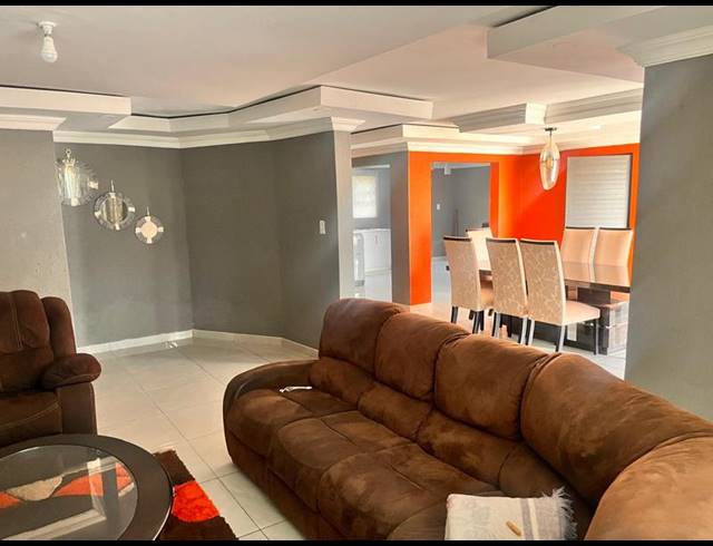 4 BEDROOM HOUSE FOR SALE IN MANKWENG